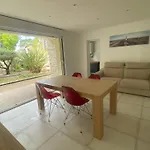 דירה A 200m De La